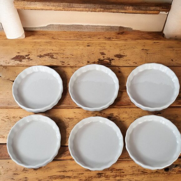 Sweese Porcelain Ramekins Round Fluted Tart Pan Mini Quiche Set of 6 White